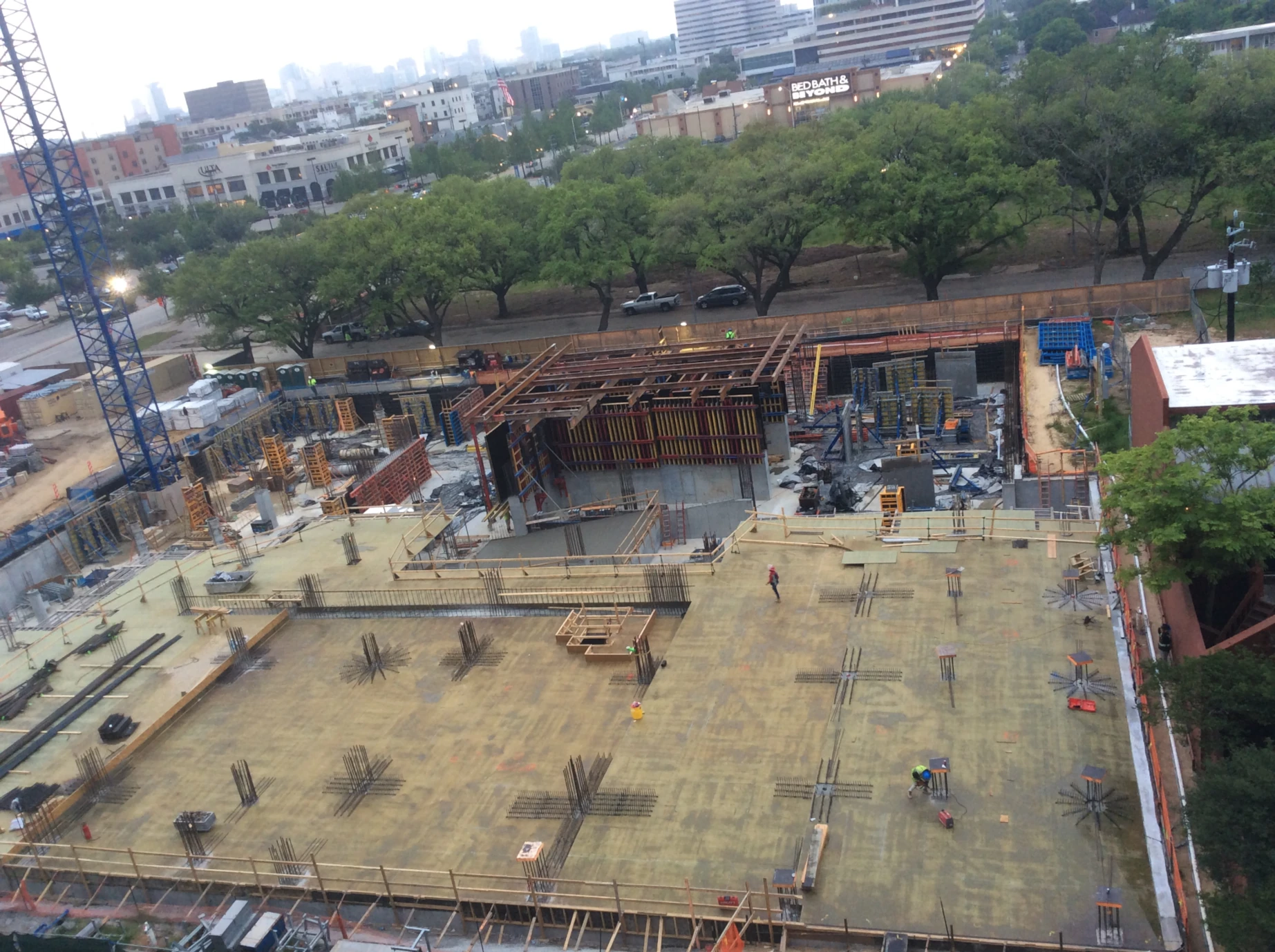 GPR services construction site with reenforced columns